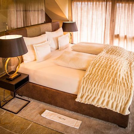 Golden Hill Country Chalets & Suites Waldschach Esterno foto