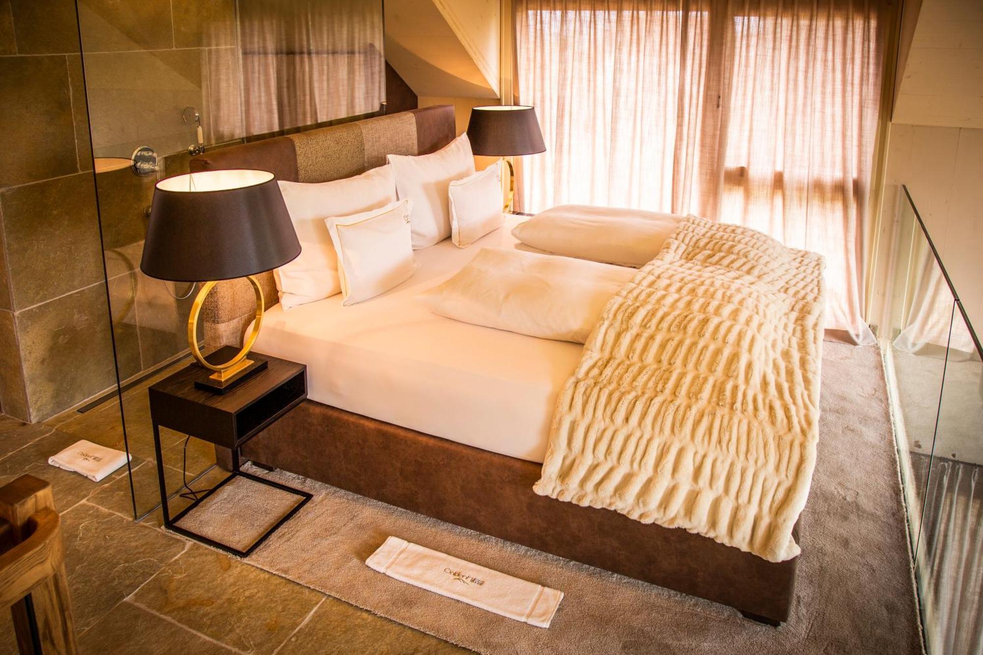 Golden Hill Country Chalets & Suites Waldschach Esterno foto