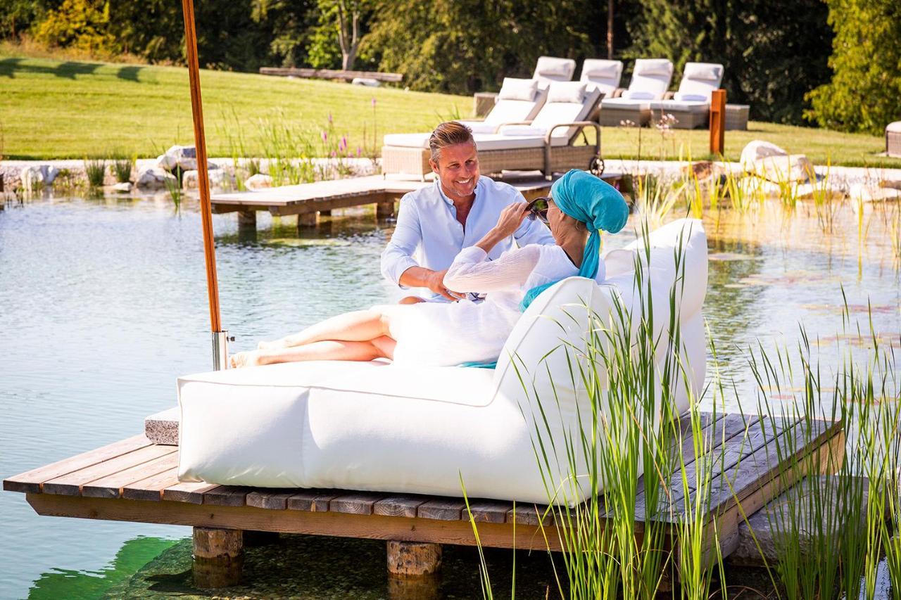 Golden Hill Country Chalets & Suites Waldschach Esterno foto